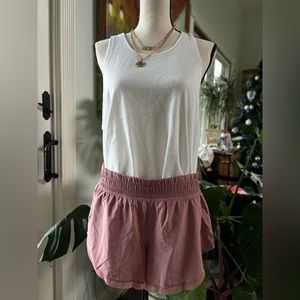 Ladies Size 12 liner less Anew Lululemon shorts 4”